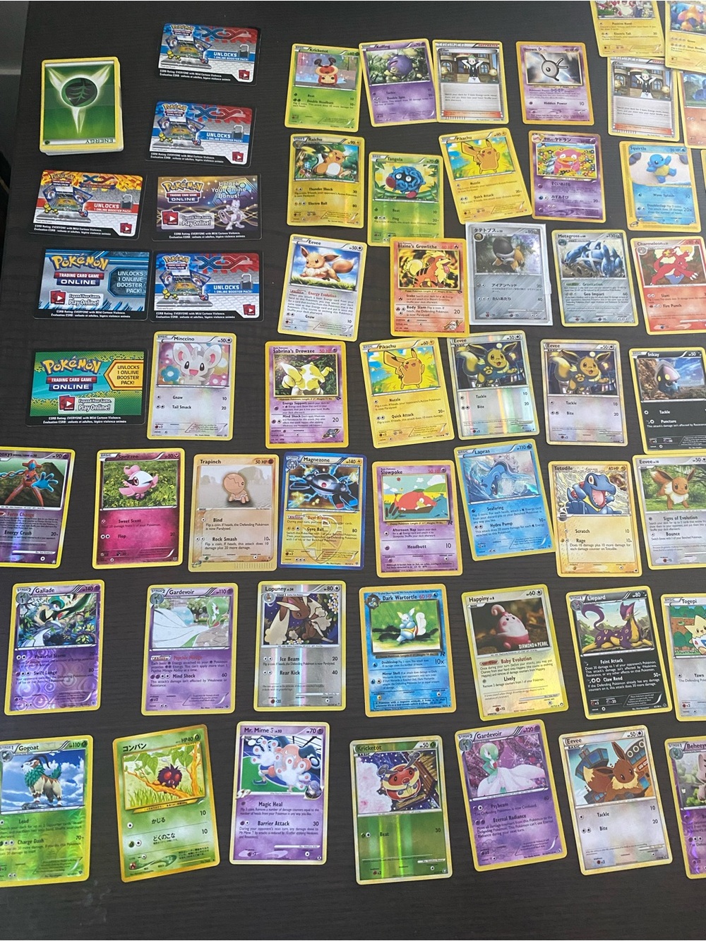 Pokemon Trading Card Lot |huge vintage/new lot 250 plus cards worth over 1000.00